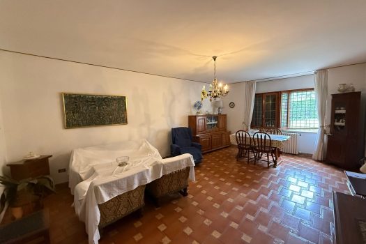 V 582 – Ferentino Via Torri Di Porta Sanguinaria